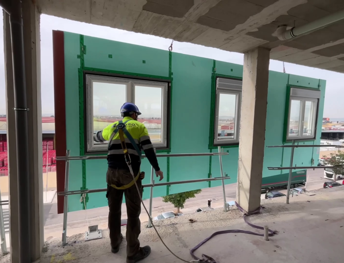 Fachadas prefabricadas con los sellados, ventanas y cristales para edificios Passivhaus