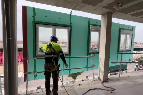 Fachadas prefabricadas con los sellados, ventanas y cristales para edificios Passivhaus